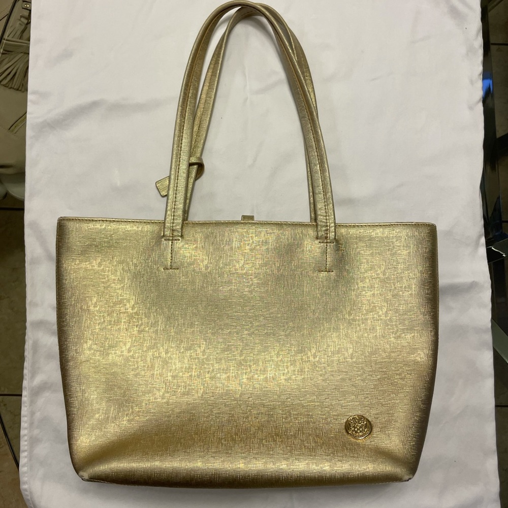 Vince Camuto